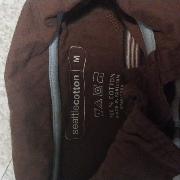 Boys Bundle - Levi's, Nike & button up - Picture 7 of 9